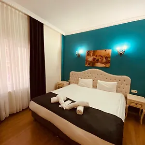 https://adora.istanbul-turkeyhotels.com